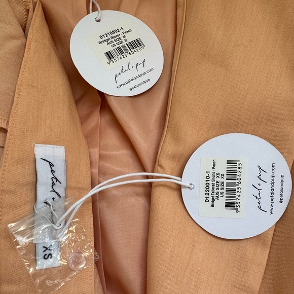 peach tailored blazer - Picture 10 of 10